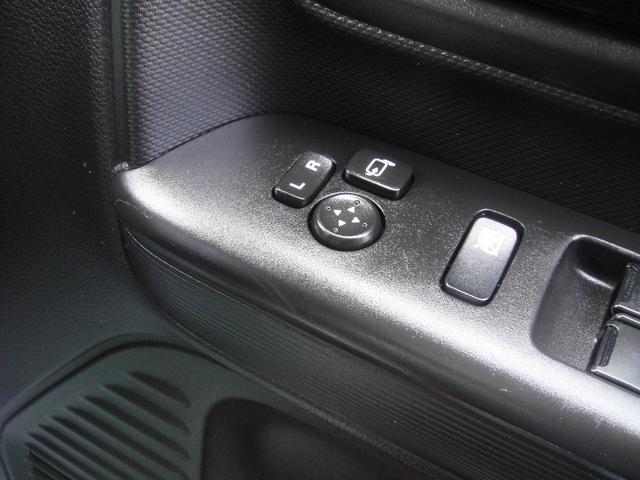 スペーシア ハイブリッドＧ　走行３万キロ台　禁煙車　ナビ　ＴＶ　Ｂｌｕｅｔｏｏｔｈ　ＤＶＤ再生　２ＷＡＹバックカメラ　バックソナー　デュアルセンサーブレーキサポート　ＰＷＲスイッチ　オートライト　オートエアコン　スマートキーｘ２（17枚目）