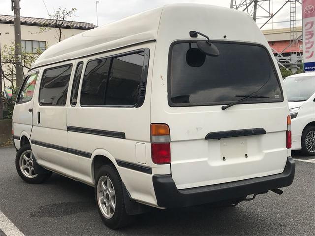 トヨタ ハイエースコミューター ｇｌ ハイルーフ １５人乗り 自動ドア ５列シートｗエアコン 128 0万円 平成14年 02年 東京都 中古車 価格 Com
