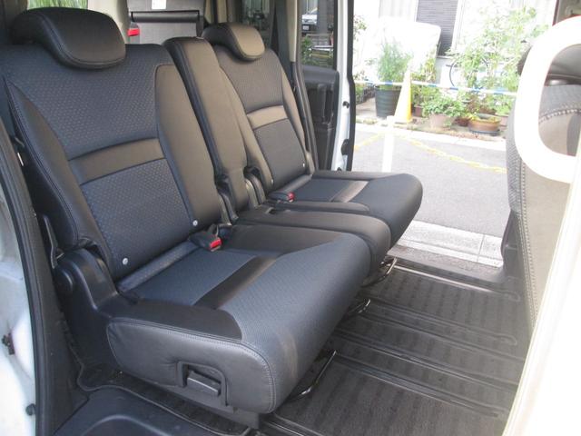 セレナ  ハイウェイスター 4WD 1オーナー 純正ナビ・TV(8枚目)