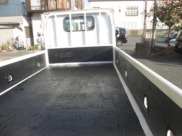 エルフトラック フルフラットロー 2t 平ボディー キーレス ETC 10尺木製全低床(5枚目)