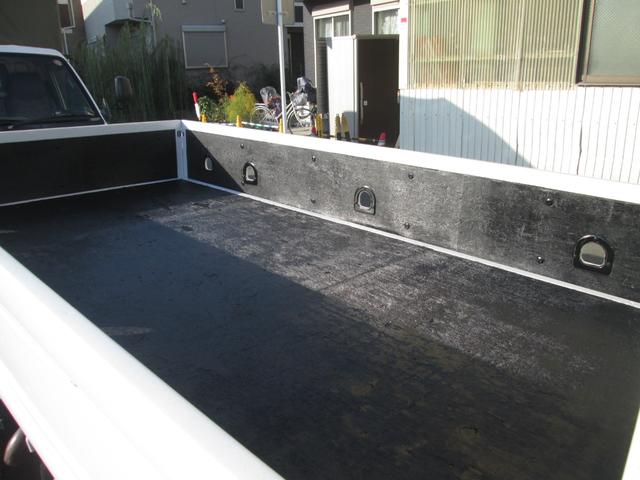 エルフトラック フルフラットロー 2t 平ボディー キーレス ETC 10尺木製全低床(6枚目)