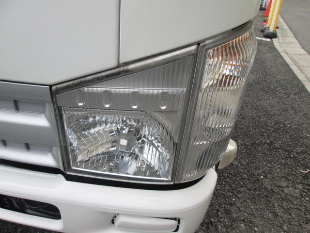 エルフトラック フルフラットロー 2t 平ボディー キーレス ETC 10尺木製全低床(18枚目)