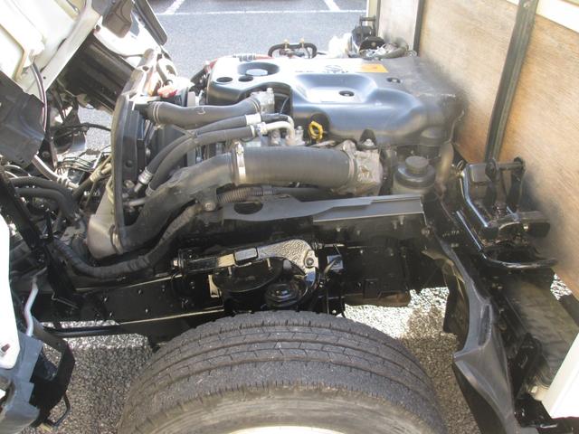 エルフトラック フルフラットロー 平ボディー オートマチック 10尺全低床 4ナンバー(12枚目)