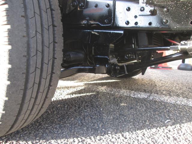 エルフトラック フルフラットロー 平ボディー オートマチック 10尺全低床 4ナンバー(15枚目)