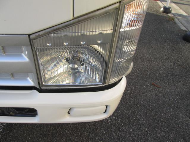 エルフトラック フルフラットロー 平ボディー オートマチック 10尺全低床 4ナンバー(24枚目)