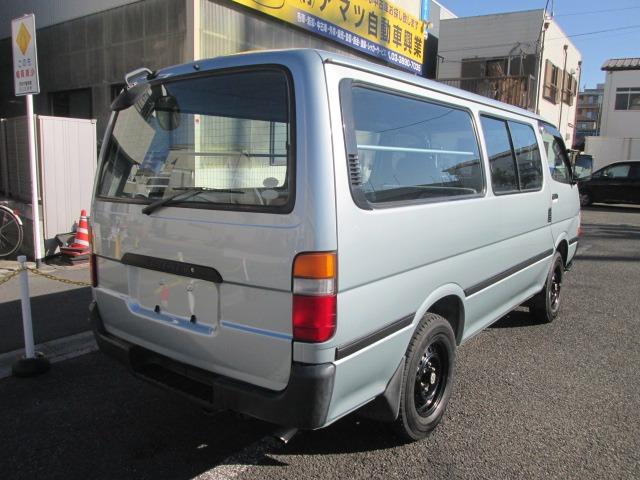 ハイエースバン ロングＤＸ　ＧＬパッケージ　ガソリン車　低床荷台　６人乗り（4枚目）