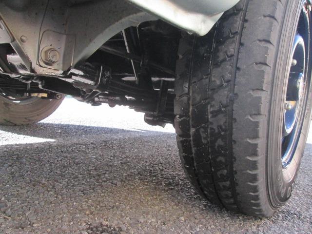 ハイエースバン ロングＤＸ　ＧＬパッケージ　ガソリン車　低床荷台　６人乗り（23枚目）