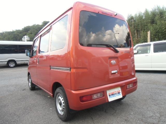 ハイゼットカーゴ デラックスリミテッド　ナビＴＶ　ワンオーナー　パワーウインド　エアバッグ　キーレスエントリー　禁煙車　ＡＣ　ドライブレコーダー　助手席エアバック　ＡＢＳ　記録簿　パワステ　ＥＴＣ　両側スライドドア　バックカメラ　ナビ（9枚目）