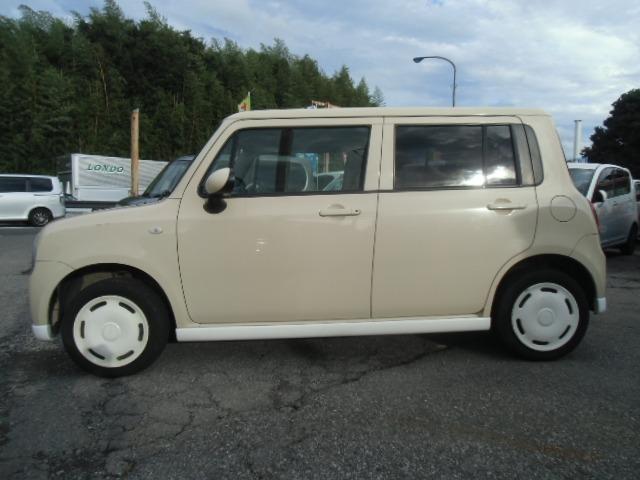 アルトラパン リミテッド　ワンオーナー　禁煙車　ＥＴＣ　シートヒータ　禁煙車両　　ＷエアＢ　スマキー　エアロ付き　キーレススタートシステム　パワステ　マニュアルエアコン　衝突安全ボディ　ＰＷ　エアバッグ（5枚目）