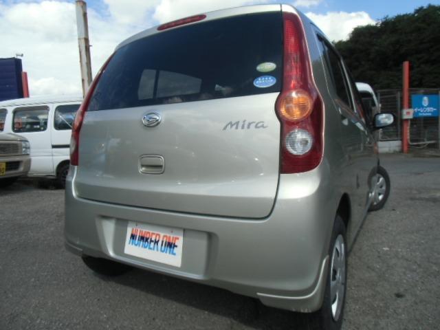 ミラ Ｘリミテッド　ナビＴＶ　禁煙車　助手席エアバッグ　ＨＤＤナビ　禁煙　運転席エアバッグ　キーフリーシステム　エアコン　衝突安全ボディ　ＡＢＳ　パワステ　パワーウインドー　ワンセグ　格納ミラー　ＤＶＤ（8枚目）