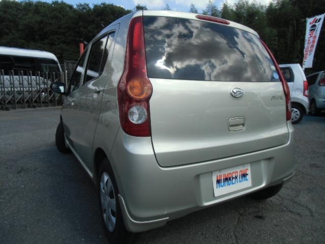 ミラ Ｘリミテッド　ナビＴＶ　禁煙車　助手席エアバッグ　ＨＤＤナビ　禁煙　運転席エアバッグ　キーフリーシステム　エアコン　衝突安全ボディ　ＡＢＳ　パワステ　パワーウインドー　ワンセグ　格納ミラー　ＤＶＤ（9枚目）