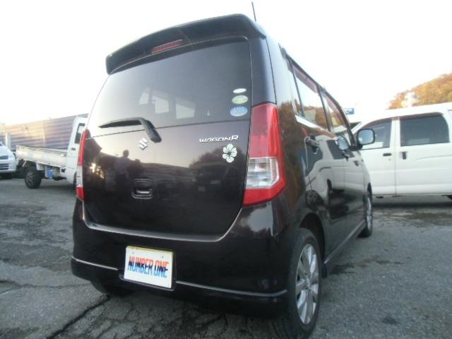 ワゴンＲ リミテッドＩＩ　ダブルエアバッグ　運転席エアバック　キーレスエントリー　フルフラット　パワーウインドウ　パワステ　ＡＡＣ　電動格納ドアミラー　衝突安全ボディ　ベンチシート　エアロ　インテリキー（8枚目）