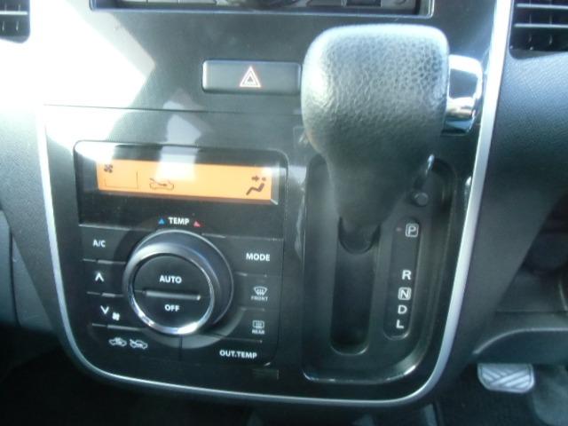 ワゴンＲ リミテッドＩＩ　ダブルエアバッグ　運転席エアバック　キーレスエントリー　フルフラット　パワーウインドウ　パワステ　ＡＡＣ　電動格納ドアミラー　衝突安全ボディ　ベンチシート　エアロ　インテリキー（11枚目）