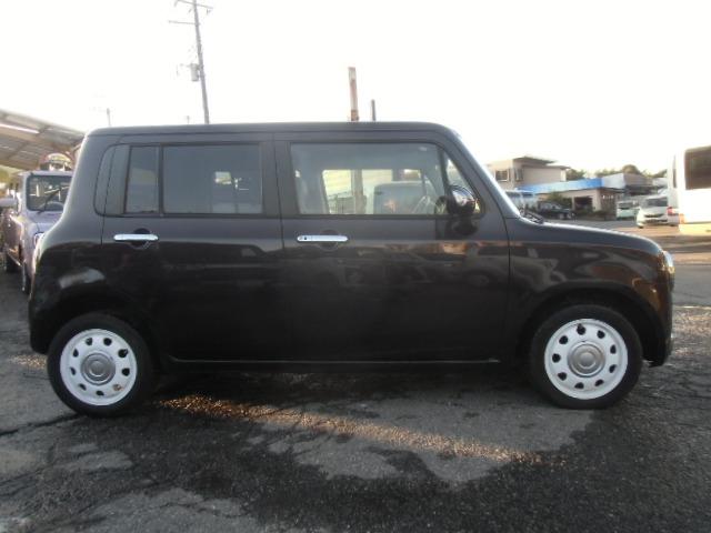 アルトラパンショコラ Ｘ　ナビＴＶ　禁煙車　電格ドアミラー　禁煙車両　全席ＰＷ　ベンチシ－ト　スマ－トキ－　フルフラットシート　ＳＤナビゲーション　ＷエアＢ　衝突安全ボディ　運転席エアバッグ　ＤＶＤ再生可　ＡＣ　ワンセグ（4枚目）