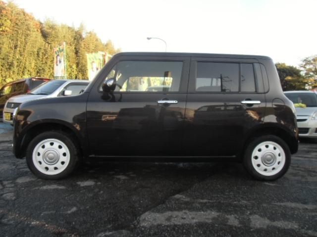 アルトラパンショコラ Ｘ　ナビＴＶ　禁煙車　電格ドアミラー　禁煙車両　全席ＰＷ　ベンチシ－ト　スマ－トキ－　フルフラットシート　ＳＤナビゲーション　ＷエアＢ　衝突安全ボディ　運転席エアバッグ　ＤＶＤ再生可　ＡＣ　ワンセグ（5枚目）