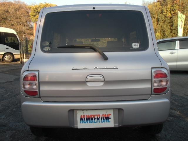 アルトラパン Ｘ２　キーレスキー　禁煙車　フルフラットシート　運転席エアバッグ　電格ミラー　衝突安全ボディ　ＡＢＳ　ベンチシート　キーレス付き　助手席エアバック　ＡＣ　ＰＳ　ＰＷ（3枚目）