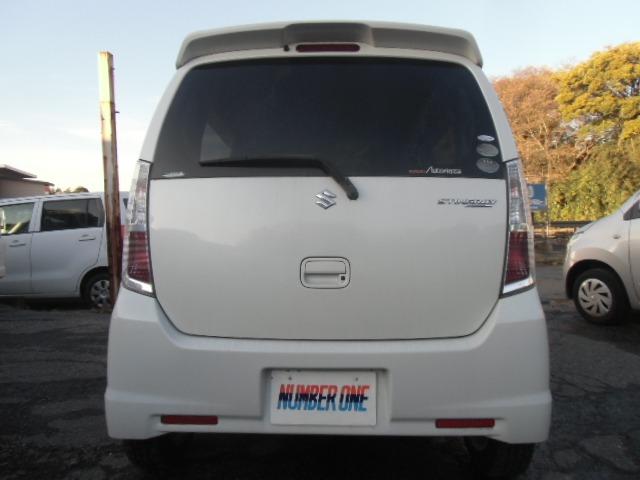 ワゴンＲスティングレー Ｔ　スマートキー　社外アルミ　ＴＢ　エアロ　インテリキー　ＷエアＢ　エアコン　キーフリー　ＰＳ　ＰＷ　運転席エアバック　フルフラ　衝突安全ボディ　ベンチシート　ＡＢＳ　電動格納ミラー（3枚目）