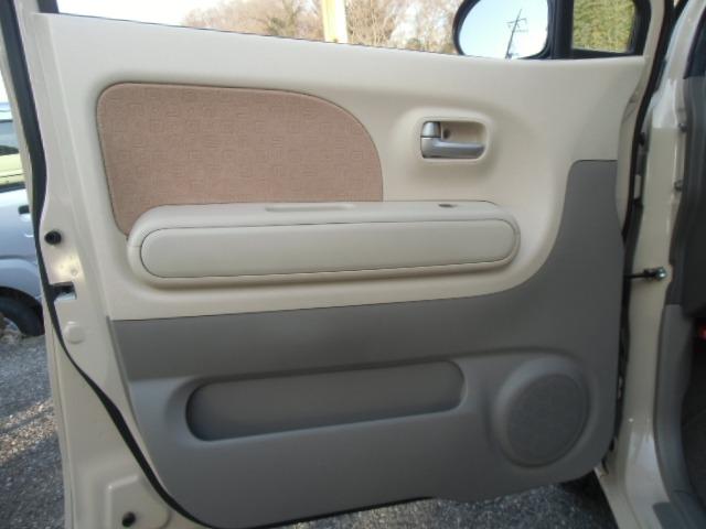 モコ E 禁煙車 CD&MD ベンチシートフルフラット ベンチ ワイヤレスキー 禁煙車両 助手席エアバック スマ-トキ- AUTOエアコン 衝突安全ボディ PW PS ABS 運転席エアバッグ 電動ミラー(32枚目)