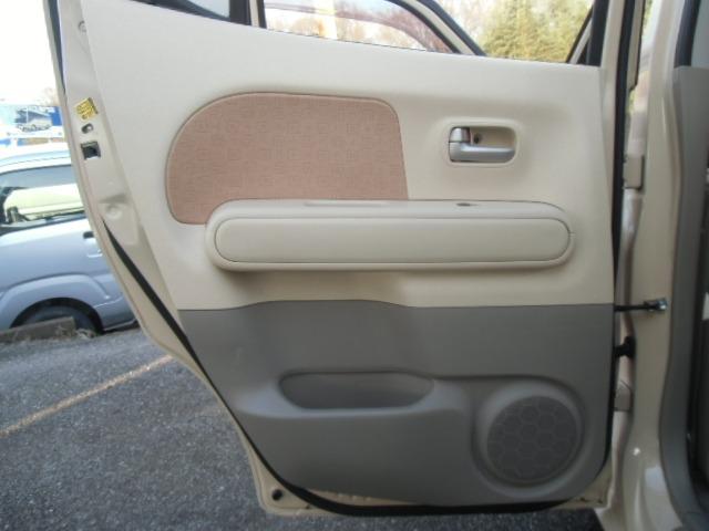 モコ E 禁煙車 CD&MD ベンチシートフルフラット ベンチ ワイヤレスキー 禁煙車両 助手席エアバック スマ-トキ- AUTOエアコン 衝突安全ボディ PW PS ABS 運転席エアバッグ 電動ミラー(33枚目)