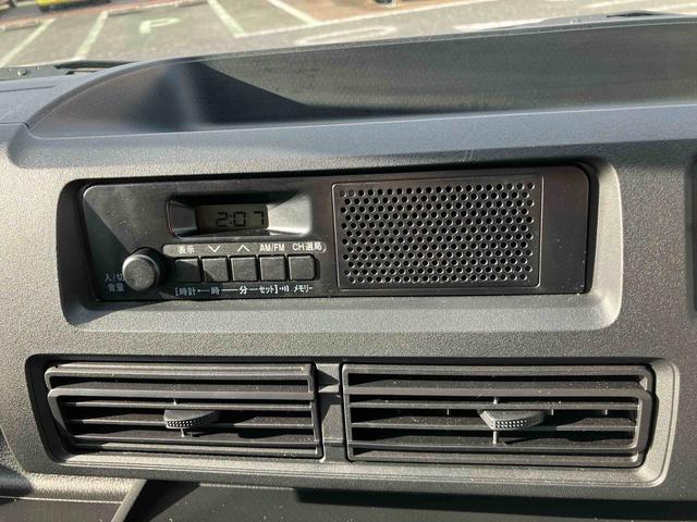 ハイゼットカーゴ DX キーレスエントリー/ハロゲンヘッドライト/スマートアシスト/パワーウインドウ/スモークガラス/AMラジオ/エアコン/パワーステアリング/エアバック(10枚目)