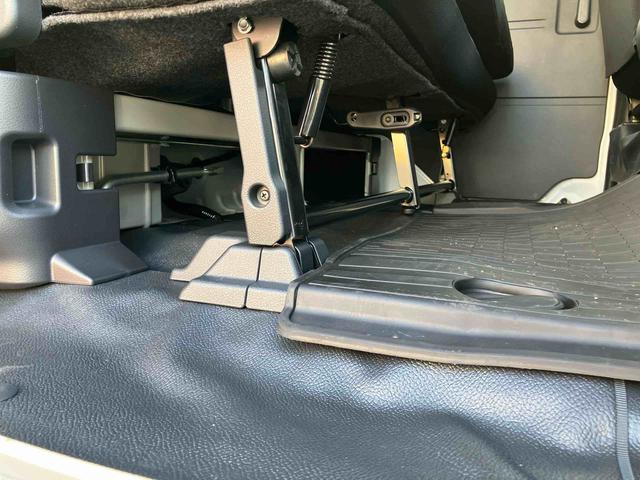 ハイゼットカーゴ DX キーレスエントリー/ハロゲンヘッドライト/スマートアシスト/パワーウインドウ/スモークガラス/AMラジオ/エアコン/パワーステアリング/エアバック(41枚目)