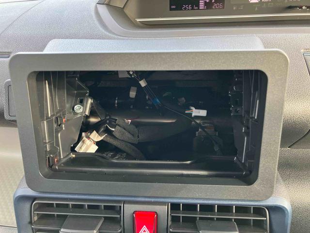 タント L キーフリーシステム/ラバーマット/パワーウインドウ/プッシュスターター/オートエアコン/バックカメラ/ステアリングスイッチ/LEDヘッドライト/オートライト(11枚目)