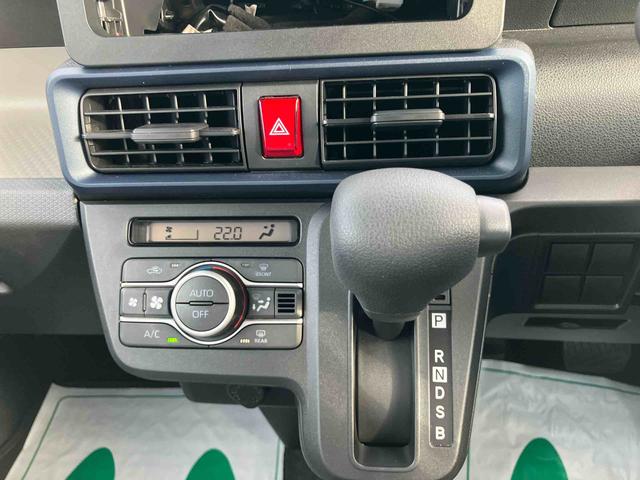タント L キーフリーシステム/ラバーマット/パワーウインドウ/プッシュスターター/オートエアコン/バックカメラ/ステアリングスイッチ/LEDヘッドライト/オートライト(12枚目)
