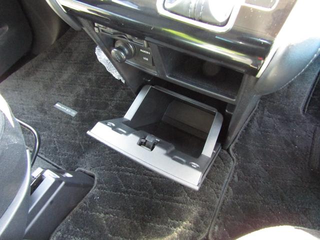 デリカＤ：５ Ｐ　アルパイン１１型フローティングＢＩＧＸ　ＣＤ／ＤＶＤ再生　ＢＴオーディオ　地デジ　両パワスラ　アラウンドビューモニター　後席フリップダウンモニター　ｅアシスト　エレクトリックテール　ＬＥＤライト（46枚目）