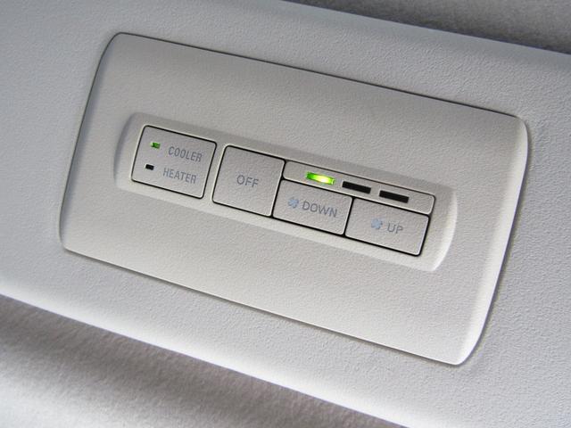 デリカＤ：５ シャモニー　７人乗り　特別仕様車　純正ＨＤＤマルチナビ　ＣＤ／ＤＶＤ再生　ミュージックサーバー　両パワスラ　Ｆ／Ｓ／Ｒカメラ　後席フリップダウンモニター　ＥＴＣ　ヒーター付き電動シート　１オーナー車（61枚目）