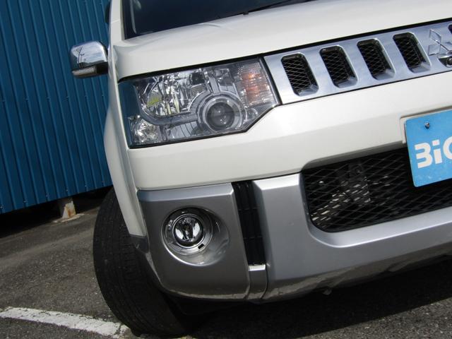 デリカＤ：５ シャモニー　１０周年記念車　アルパイン９型ＢＩＧＸ　ＣＤ／ＤＶＤ再生　ＢＴオーディオ　地デジ　両パワスラ　フリップダウンモニター　バックカメラ　専用ハーフレザー　専用クローム１８ＡＷ　ＥＴＣ　ヒーター付きＰシート（16枚目）
