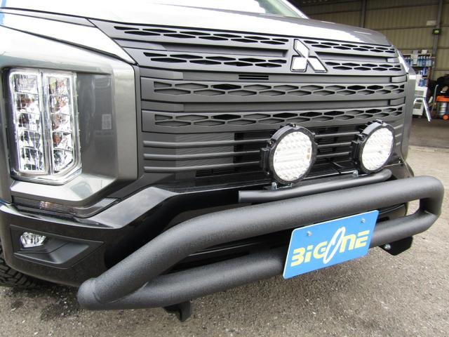 デリカＤ：５ Ｐ　リフトＵＰカスタム　ケンウッド９型メモリナビ　ＢＴオーディオ　地デジ　両側パワスラ　アラウンドビューモニター　電動リアゲート　ヒーター付電動シート　ＥＴＣ　ルーフキャリア　リアラダー　社外１６ＡＷ（20枚目）