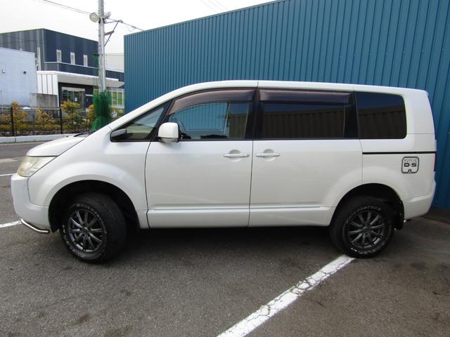 デリカＤ：５ Ｇ　パワーパッケージ　リフトＵＰカスタム　ストラーダ７型メモリナビ　ＣＤ／ＤＶＤ再生　ＢＴオーディオ　地デジ　電動スライドドア　バックカメラ　フロントチューブガード　社外１６インチＡＷ＋デューラー　ＥＴＣ（18枚目）