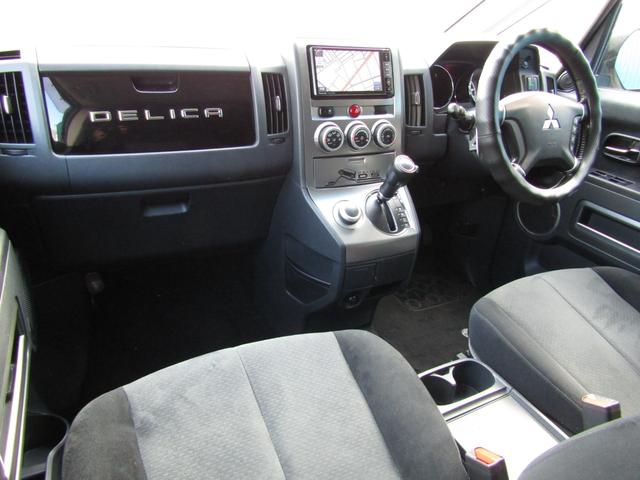 デリカＤ：５ Ｇ　パワーパッケージ　リフトＵＰカスタム　ストラーダ７型メモリナビ　ＣＤ／ＤＶＤ再生　ＢＴオーディオ　地デジ　電動スライドドア　バックカメラ　フロントチューブガード　社外１６インチＡＷ＋デューラー　ＥＴＣ（30枚目）