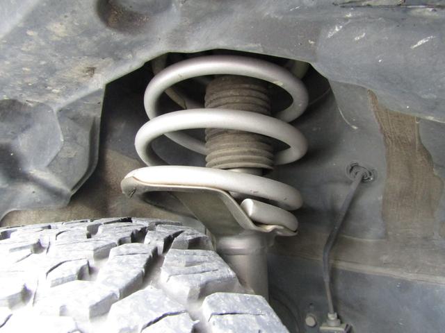 デリカＤ：５ Ｄ　パワーパッケージ　リフトＵＰカスタム　カロッツェリアサイバーナビ　ＣＤ／ＤＶＤ再生　ＢＴオーディオ　地デジ　両パワスラ　１６インチＭＫ４６＋グッドリッチＫｏ２　ＪＡＯＳ１インチキット　ＥＴＣ　クルーズコントロール（70枚目）