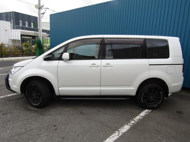 デリカＤ：５ Ｄ　パワーパッケージ　リフトＵＰカスタム　７人乗り　ストラーダ７型メモリナビ　ＢＴオーディオ　地デジ　両パワスラ　フリップダウンモニター　ＧｉギアＦプルバー　サイドステップ　ソリッドレーシング＋ジオランダー　ＥＴＣ（19枚目）