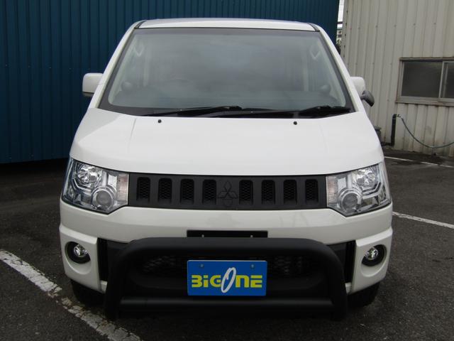 デリカＤ：５ Ｄ　パワーパッケージ　リフトＵＰカスタム　７人乗り　ストラーダ７型メモリナビ　ＢＴオーディオ　地デジ　両パワスラ　フリップダウンモニター　ＧｉギアＦプルバー　サイドステップ　ソリッドレーシング＋ジオランダー　ＥＴＣ（24枚目）