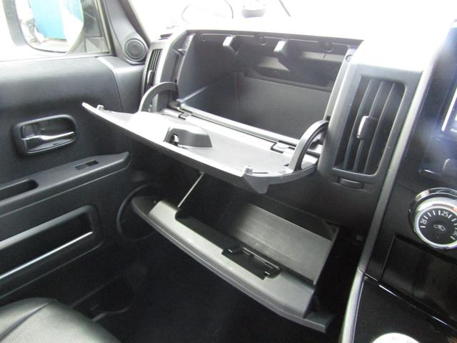 デリカＤ：５ Ｄ　パワーパッケージ　リフトＵＰカスタム　７人乗り　ストラーダ７型メモリナビ　ＢＴオーディオ　地デジ　両パワスラ　フリップダウンモニター　ＧｉギアＦプルバー　サイドステップ　ソリッドレーシング＋ジオランダー　ＥＴＣ（47枚目）