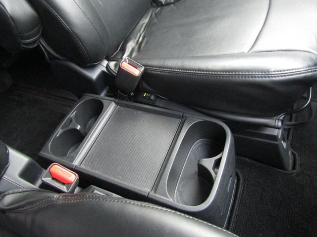 デリカＤ：５ Ｄ　パワーパッケージ　リフトＵＰカスタム　７人乗り　ストラーダ７型メモリナビ　ＢＴオーディオ　地デジ　両パワスラ　フリップダウンモニター　ＧｉギアＦプルバー　サイドステップ　ソリッドレーシング＋ジオランダー　ＥＴＣ（49枚目）