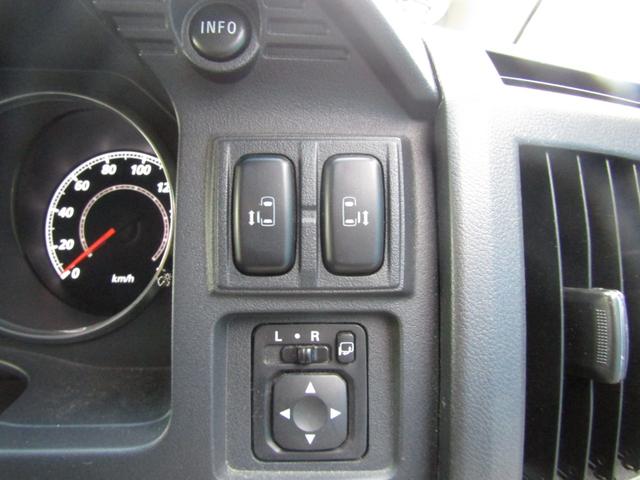 デリカＤ：５ Ｄ　パワーパッケージ　リフトＵＰカスタム　７人乗り　ストラーダ７型メモリナビ　ＢＴオーディオ　地デジ　両パワスラ　フリップダウンモニター　ＧｉギアＦプルバー　サイドステップ　ソリッドレーシング＋ジオランダー　ＥＴＣ（51枚目）