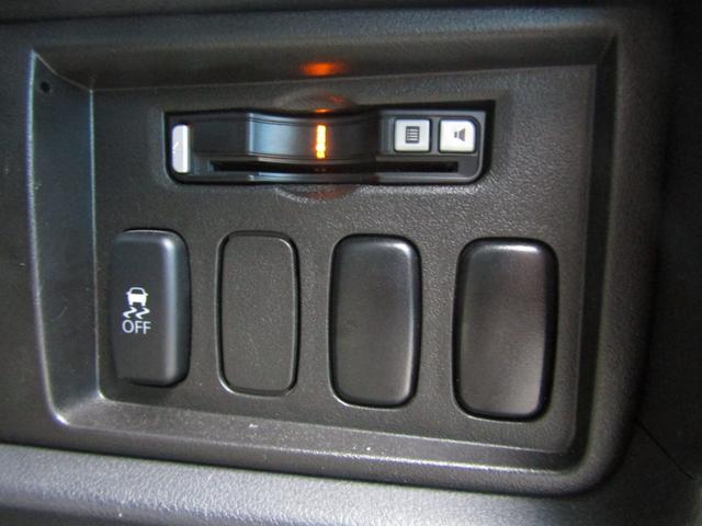 デリカＤ：５ Ｄ　パワーパッケージ　リフトＵＰカスタム　７人乗り　ストラーダ７型メモリナビ　ＢＴオーディオ　地デジ　両パワスラ　フリップダウンモニター　ＧｉギアＦプルバー　サイドステップ　ソリッドレーシング＋ジオランダー　ＥＴＣ（52枚目）