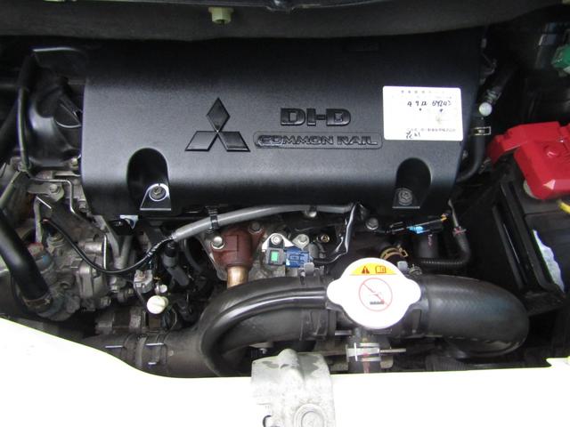 デリカＤ：５ Ｄ　パワーパッケージ　リフトＵＰカスタム　７人乗り　ストラーダ７型メモリナビ　ＢＴオーディオ　地デジ　両パワスラ　フリップダウンモニター　ＧｉギアＦプルバー　サイドステップ　ソリッドレーシング＋ジオランダー　ＥＴＣ（68枚目）