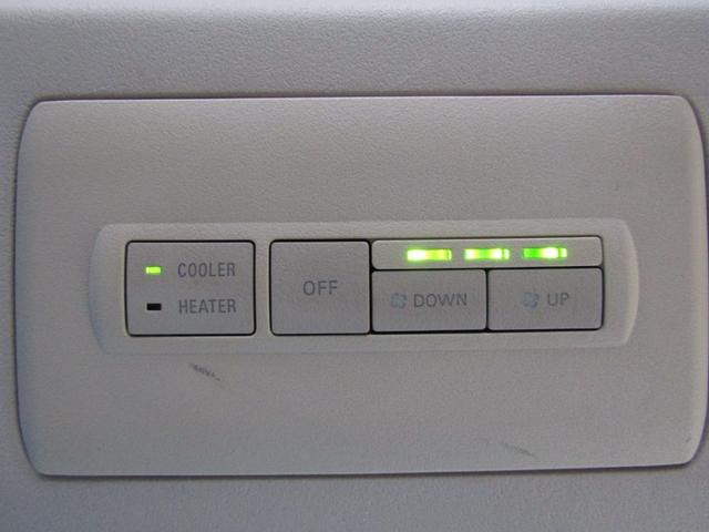 デリカＤ：５ シャモニー　ユーザー買取　純正ＨＤＤマルチナビ　ＣＤ／ＤＶＤ再生　地デジ　電動スライドドア　Ｆ／Ｓ／Ｒカメラ　後席フリップダウンモニター　ヒーター付き電動シート　ＥＴＣ　クリアランスソナー（56枚目）