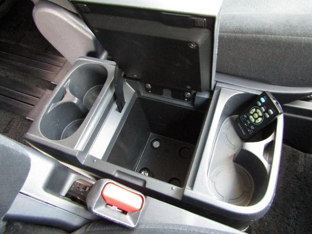 デリカＤ：５ Ｇ　パワーパッケージ　ＮＥＷカラーカスタム　アルパイン７型ＨＤＤナビ　ＣＤ／ＤＶＤ再生　地デジ　両パワスラ　後席フリップダウンモニター　バックカメラ　ＥＴＣ　フロントプロテクター　クルーズコントロール　ＨＩＤヘッドライト（39枚目）