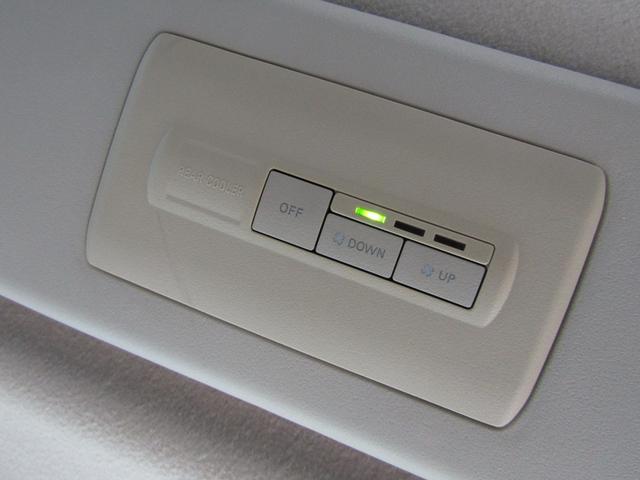 デリカＤ：５ Ｇ　パワーパッケージ　ＮＥＷカラーカスタム　アルパイン７型ＨＤＤナビ　ＣＤ／ＤＶＤ再生　地デジ　両パワスラ　後席フリップダウンモニター　バックカメラ　ＥＴＣ　フロントプロテクター　クルーズコントロール　ＨＩＤヘッドライト（49枚目）