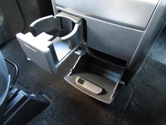 デリカＤ：５ Ｇ　パワーパッケージ　７人乗り　７型ＨＤＤナビ　ＣＤ／ＤＶＤ再生　地デジ　両パワスラ　バックカメラ　後席フリップダウンモニター　１オーナー　ＥＴＣ　クルーズコントロール　ＨＩＤヘッドライト（46枚目）