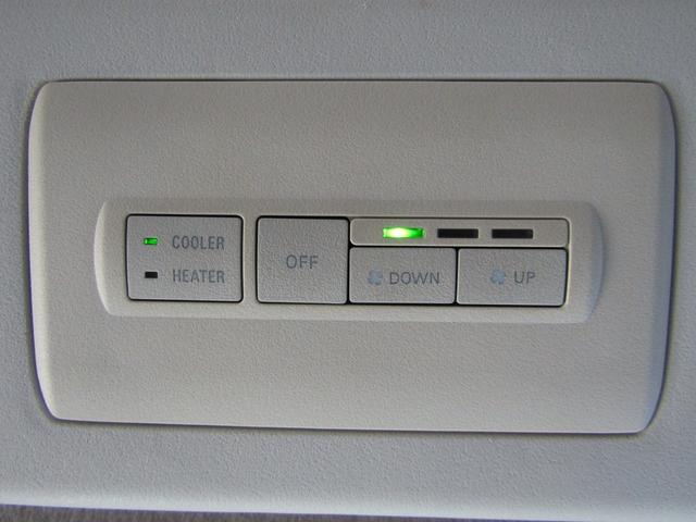 デリカＤ：５ Ｇ　パワーパッケージ　７人乗り　７型ＨＤＤナビ　ＣＤ／ＤＶＤ再生　地デジ　両パワスラ　バックカメラ　後席フリップダウンモニター　１オーナー　ＥＴＣ　クルーズコントロール　ＨＩＤヘッドライト（52枚目）