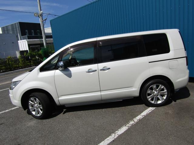 デリカＤ：５ Ｄ　プレミアム　７人乗り　純正ＳＤマルチ　ＣＤ／ＤＶＤ再生　ＢＴオーディオ　地デジ　ＵＳＢ接続　ロックフォードサウンド　両パワスラ　Ｆ／Ｓ／Ｒカメラ　エレクトリックテールゲート　ＥＴＣ　ヒーター付き電動シート（18枚目）