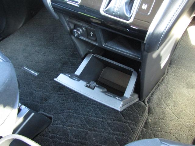 デリカＤ：５ Ｐ　１０．１型ナビ　ＣＤ／ＤＶＤ再生　ＢＴオーディオ　地デジ　両パワスラ　アラウンドビューモニター　エレクトリックテールゲート　オートステップ　エクストリームＪ１６インチＸＪ０６＋オープンカントリー（43枚目）