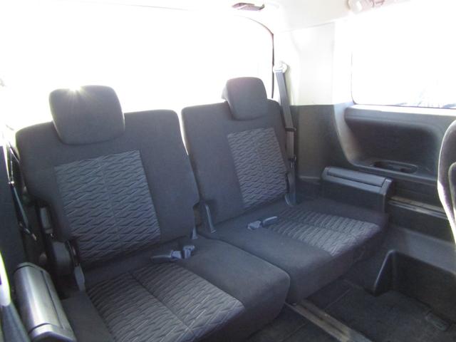 デリカＤ：５ Ｐ　７人乗り　１０．１型メモリナビ　ＣＤ／ＤＶＤ再生　ＢＴオーディオ　地デジ　両パワスラ　アラウンドビューモニター　エレクトリックテールゲート　オートステップ　ｅアシスト　ヒーター付き電動シート　ＬＥＤ（27枚目）