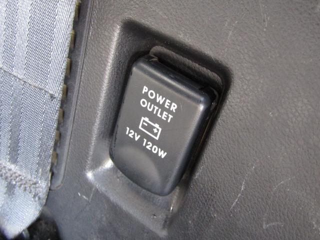 デリカＤ：５ Ｐ　７人乗り　１０．１型メモリナビ　ＣＤ／ＤＶＤ再生　ＢＴオーディオ　地デジ　両パワスラ　アラウンドビューモニター　エレクトリックテールゲート　オートステップ　ｅアシスト　ヒーター付き電動シート　ＬＥＤ（66枚目）